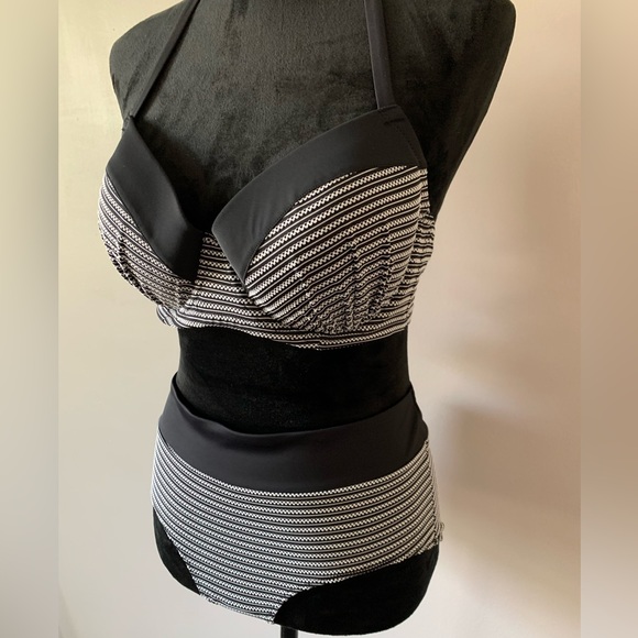 Swimsuits For All Swim Sexy Black And White Mid Rise Bra Top Swim Bikini Size 12 - Picture 2 of 13
